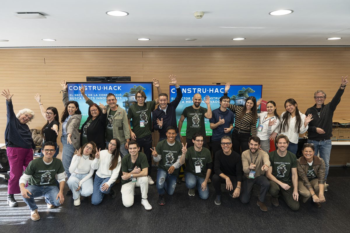 Foto de grup de participants de la Constru·Hack